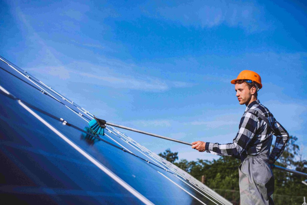 How to Choose the Best Solar Panel Cleaner for Your System